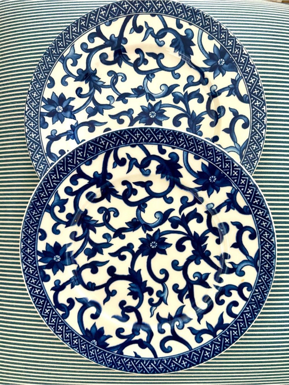 Ralph Lauren Set of 2 Luncheon Plates Mandarin Disc. pattern NEW!